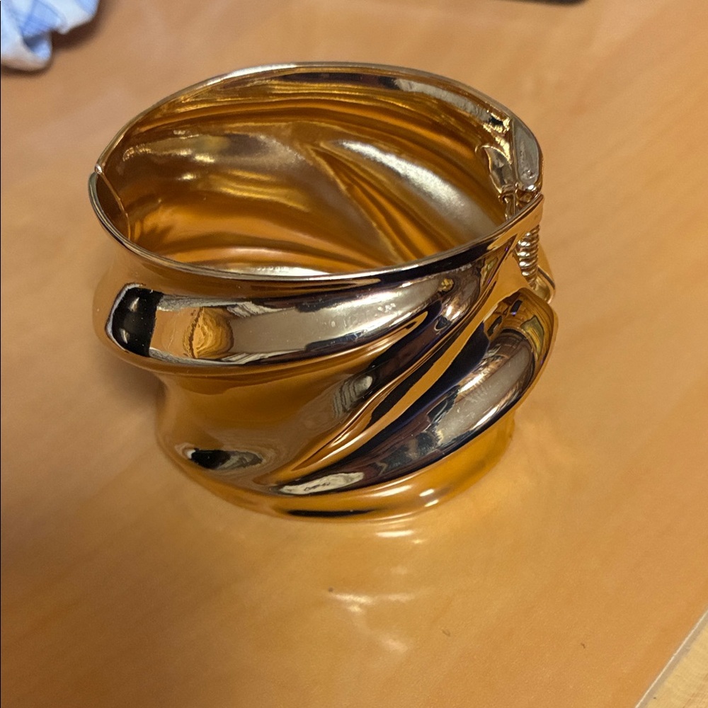 Zara Gold-Tone Swirl Bracelet